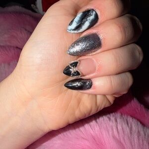 Black & Silver Glitter almond Press-On Nails with Bow Accent
